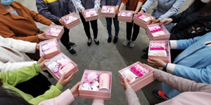 3.8節(jié)快樂，大家猜猜看那個美女漂亮！